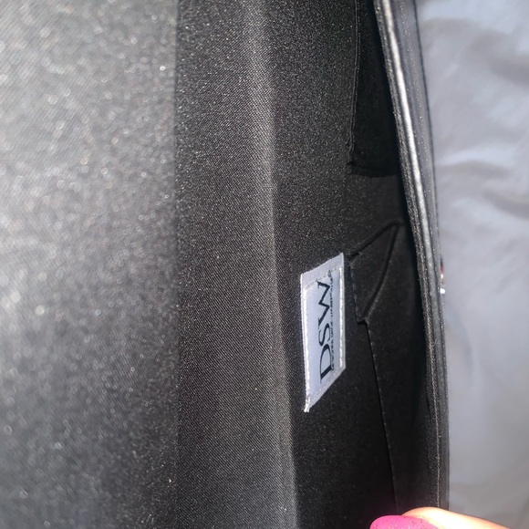 Clutch - Picture 4 of 4